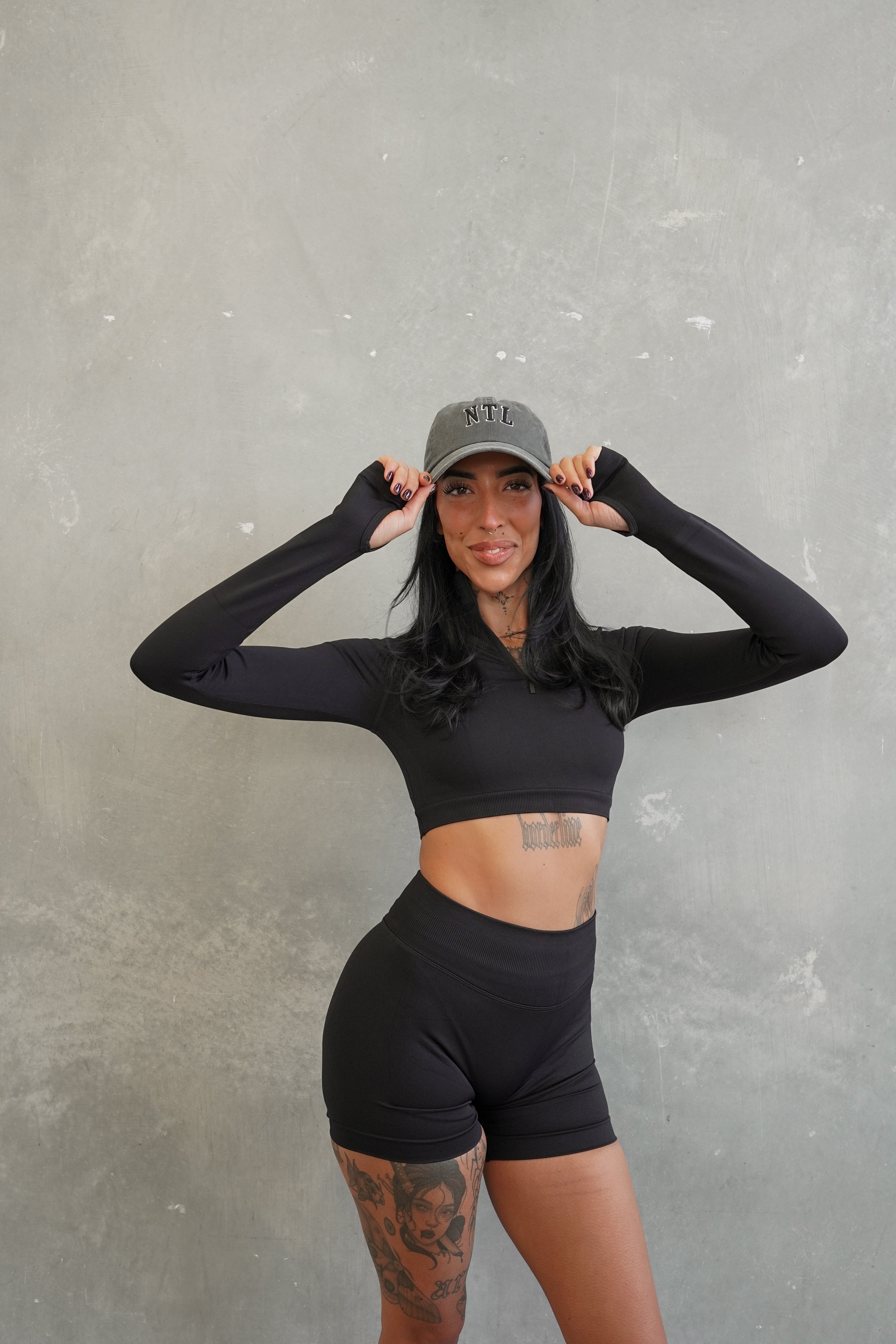 SEAMLESS QUARTER ZIP