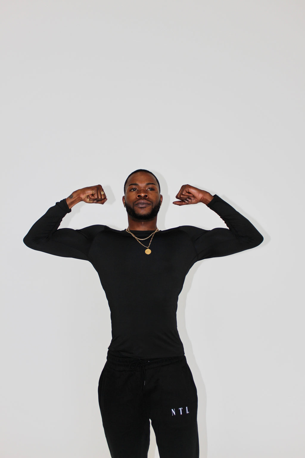 ESSENTIALS COMPRESSION LONG SLEEVE