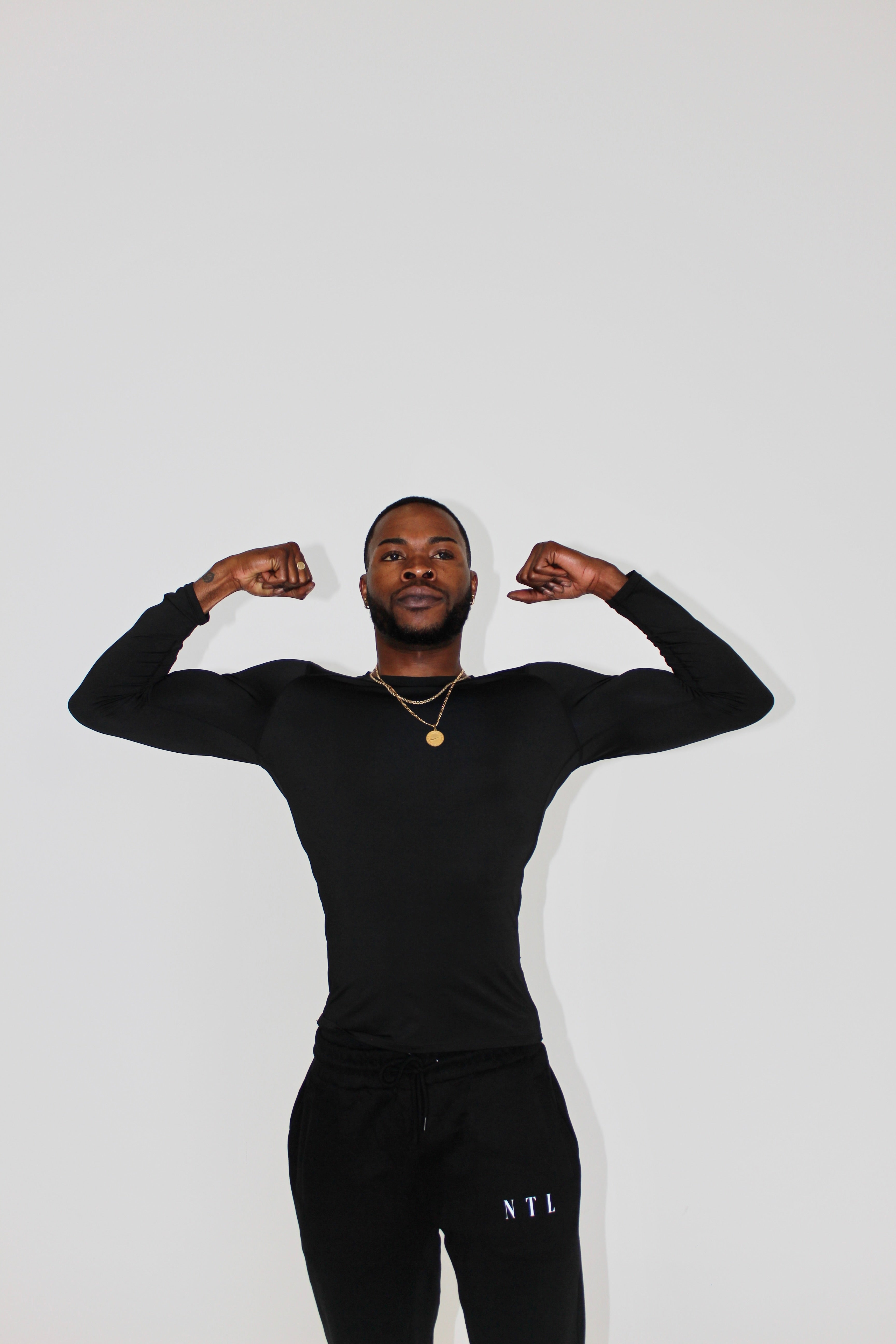 ESSENTIALS COMPRESSION LONG SLEEVE