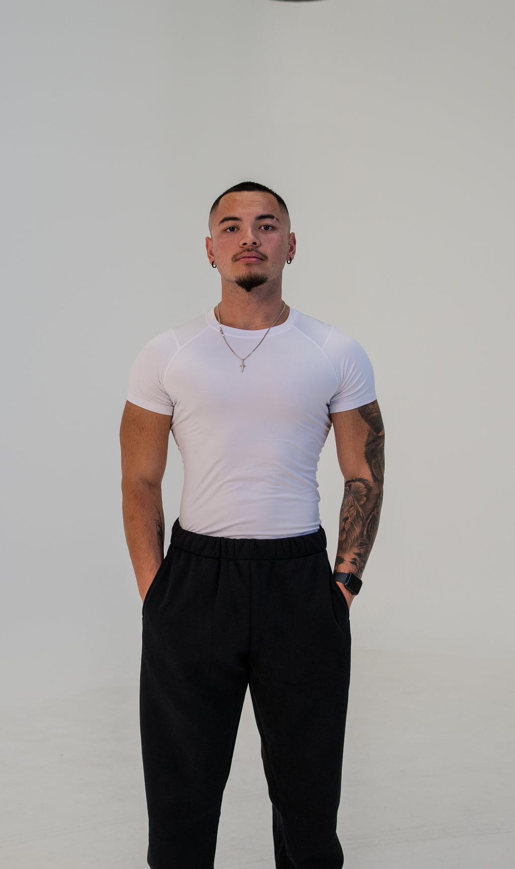 ESSENTIALS COMPRESSION SHORT SLEEVE