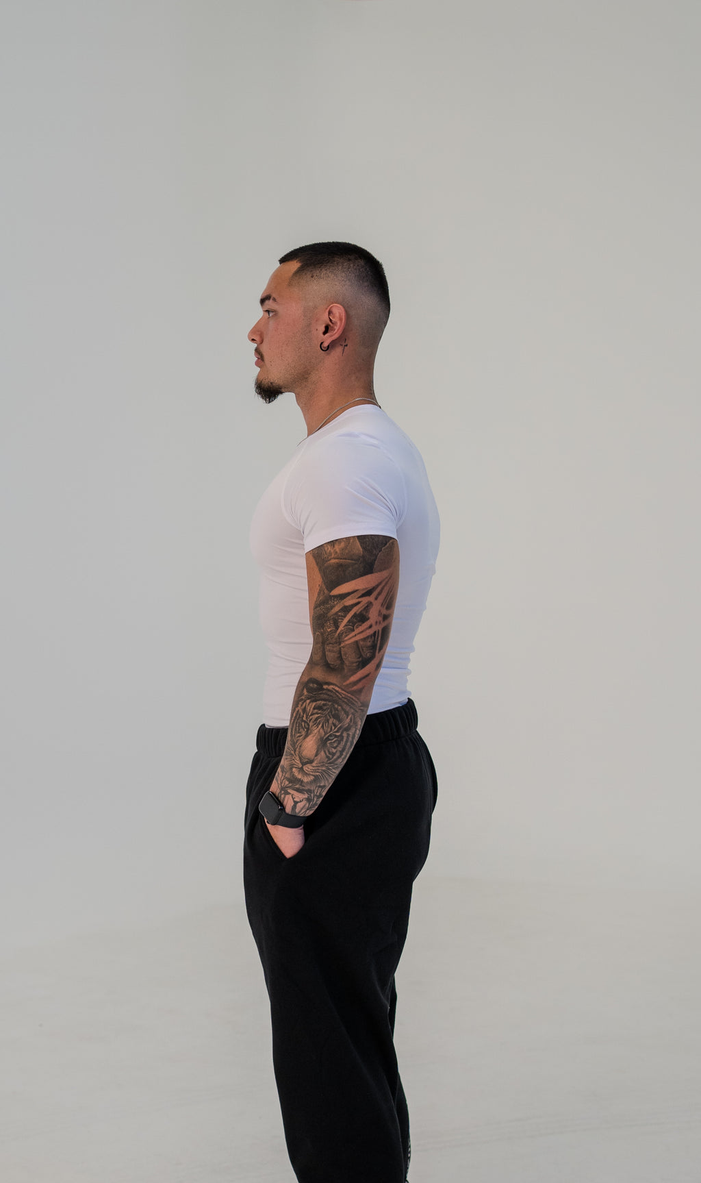 ESSENTIALS COMPRESSION SHORT SLEEVE
