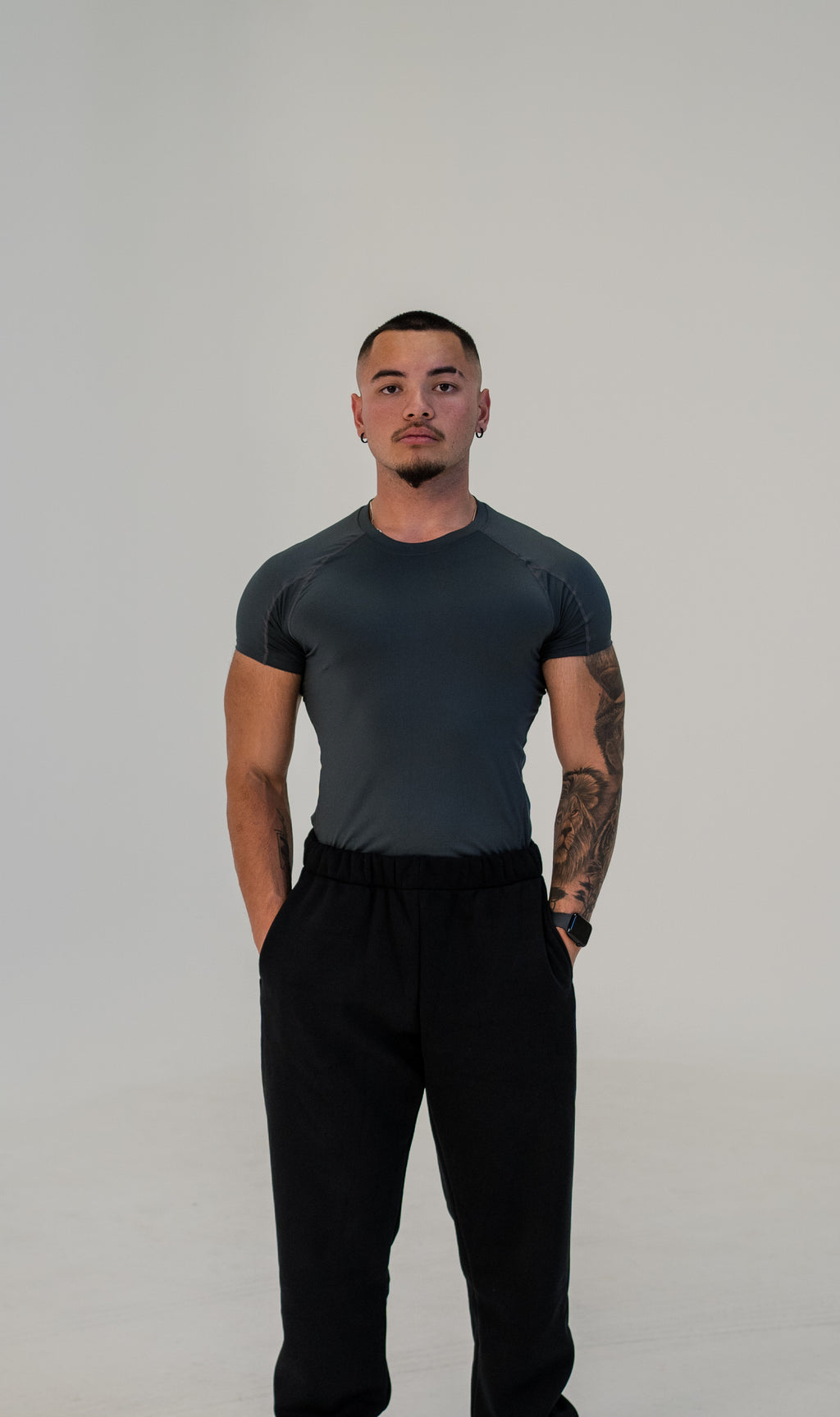 ESSENTIALS COMPRESSION SHORT SLEEVE